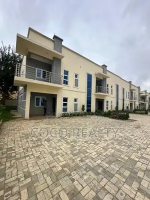 4bdrm Townhouse/Terrace in Dawaki for Sale