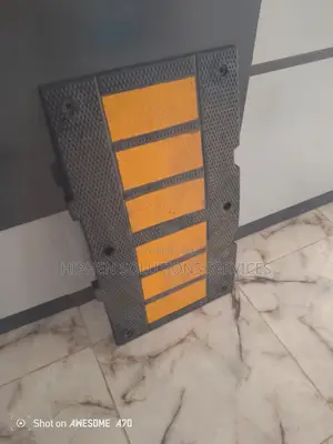 Safety Traffic Speed Hump Straight Section