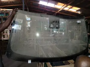 All Kinds Windscreen Glass for Escalade Jeep 2017 Available
