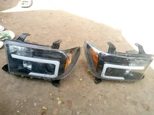 Tundra 2008/012 L.E.D Dark Type Headlight Set