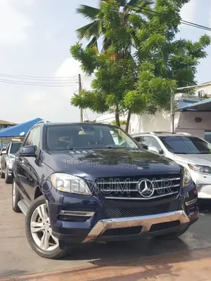 Mercedes-Benz M Class ML350 4MATIC 4dr SUV AWD (3.5L 6cyl 7A) 2015 Blue