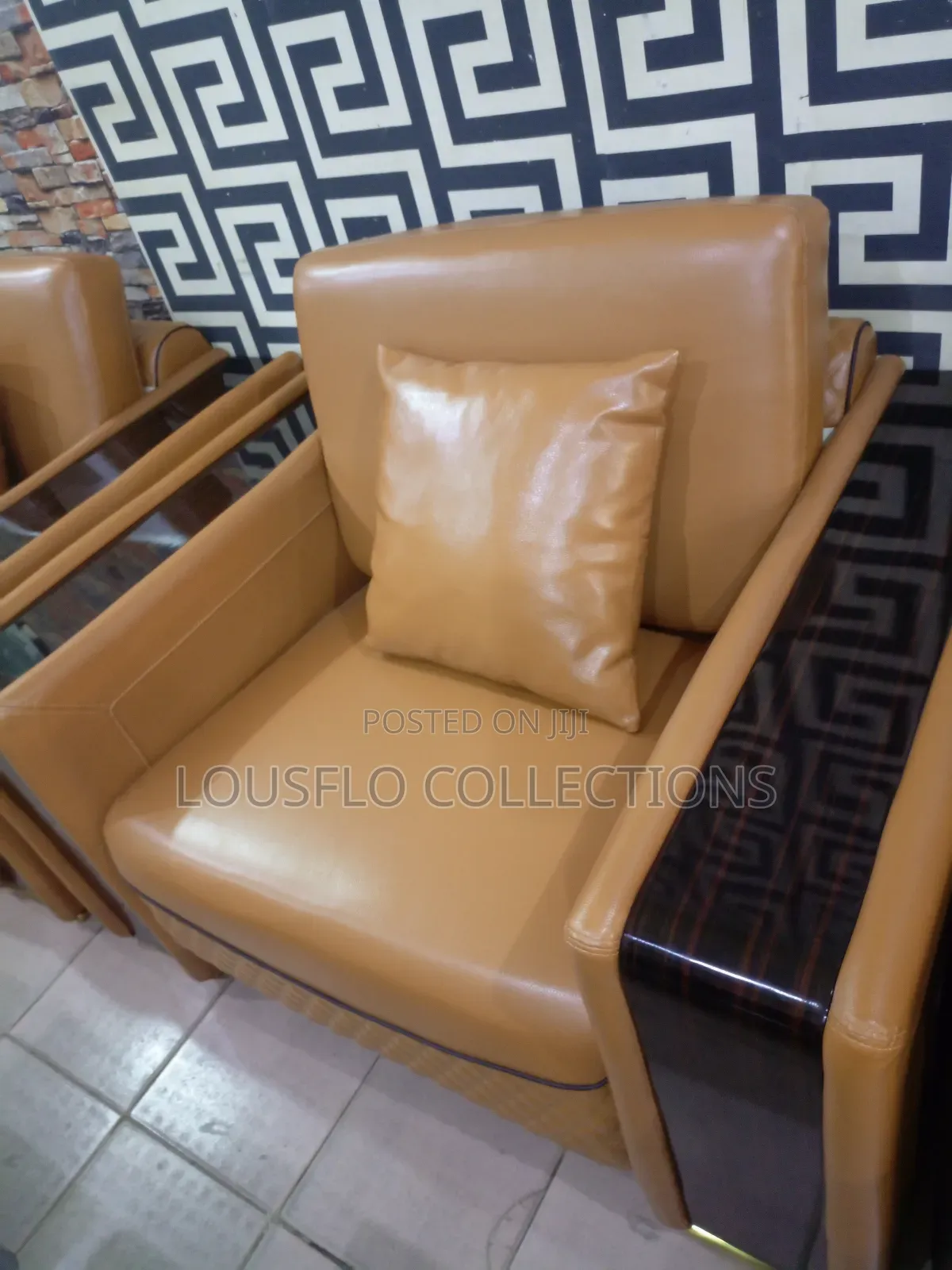 7 Seaters Quality Italian Leather Sofa