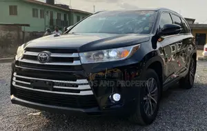 Toyota Highlander XLE 4x4 V6 (3.5L 6cyl 8A) 2018 Black