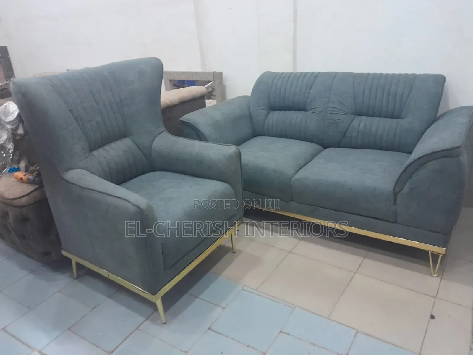 Supper Secrade Sofa