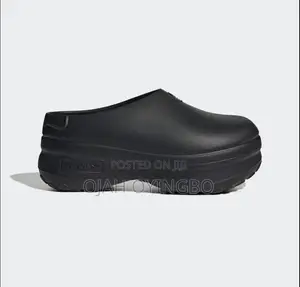 ADIDAS ADIFOM Stan Smith Black Mule .