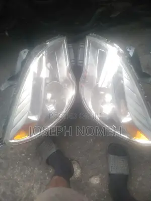 2010 Chevrolet Equinox Headlight