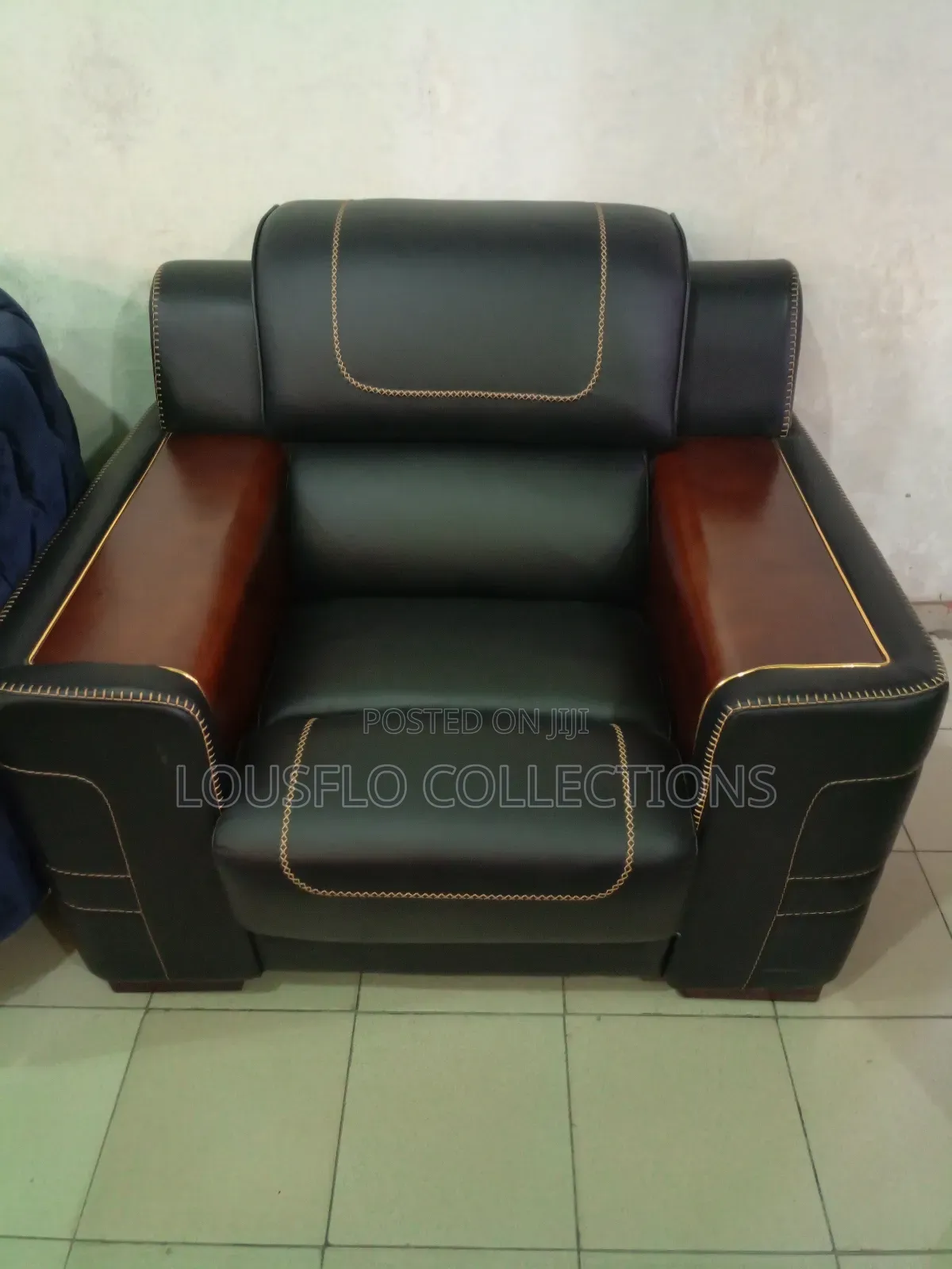 7 Seaters Quality Italian Leather Sofa