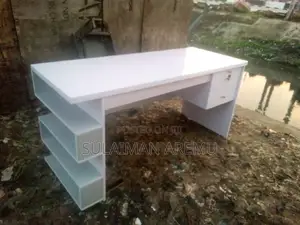Standard Office Table 5feet