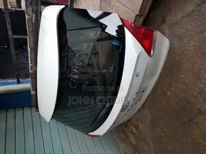 Complete Boot With Glass Toyota Venza