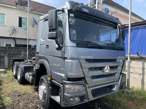 Brand New Howo Sinotruck Tractor Head.