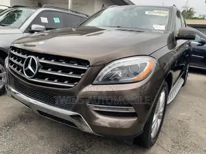 Mercedes-Benz M Class ML350 4dr SUV (3.5L 6cyl 7A) 2014 Brown