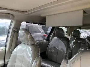 Toyota Sienna XLE FWD 8-Passenger 2013 Green