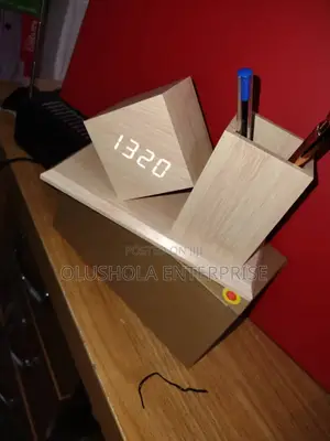 Wooden Pen Holder