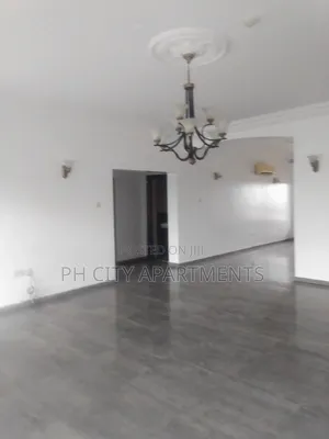 3bdrm Block of Flats in GRA Phase 2 / Port-Harcourt for rent