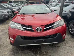 Toyota RAV4 2014 Red