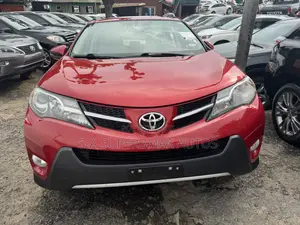 Toyota RAV4 2014 Red