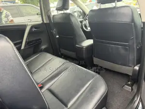 Toyota RAV4 2018 Blue