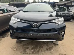 Toyota RAV4 2018 Blue
