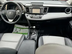 Toyota RAV4 2014 Red