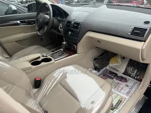 Mercedes-Benz C300 2011 Black