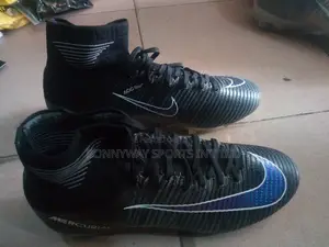 Size 39 Nike Mercurial Boot