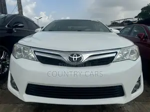 Toyota Camry 2013 Off white