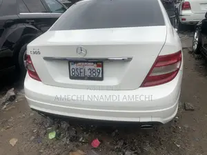 Mercedes-Benz C300 2009 White