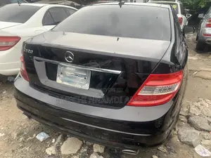 Mercedes-Benz C300 2009 Black