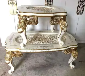 King Classic Center Table and Side Stool