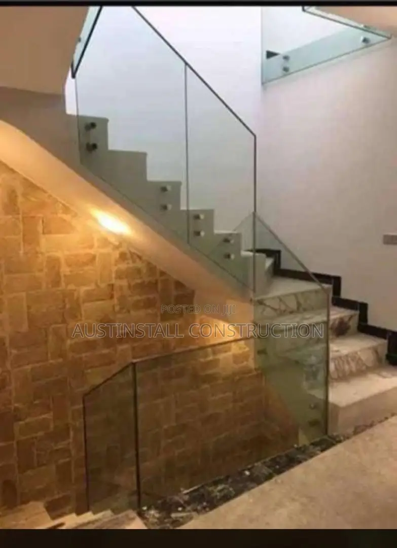 Stainless and Frameless Glass Hand Rail