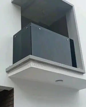 Stainless and Frameless Glass Hand Rail