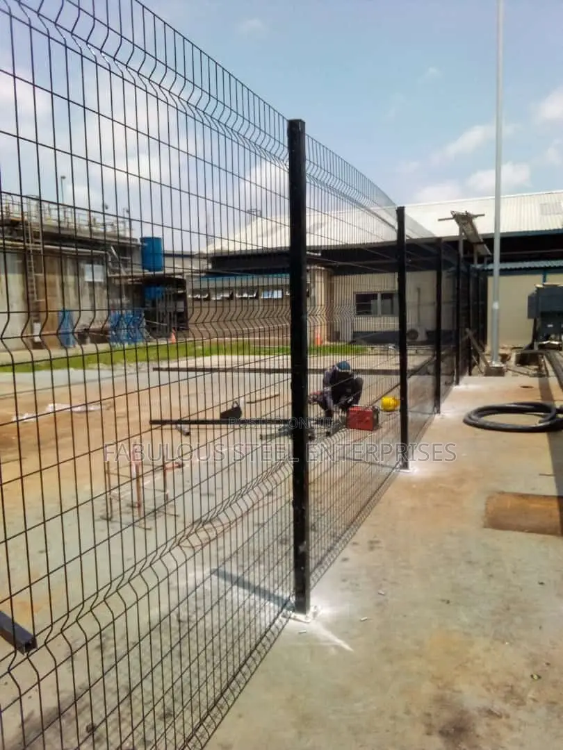 Wire Mesh 2x4 Black Corlour