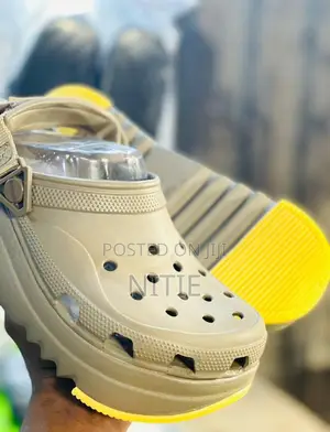 Crocs Hikers Xscape Clogs