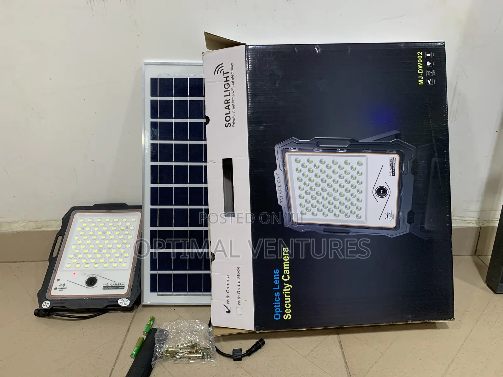 200w 2 in 1 Solar Street Light With CCTV