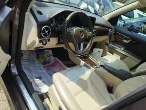 Mercedes-Benz GLK-Class 2015 Brown