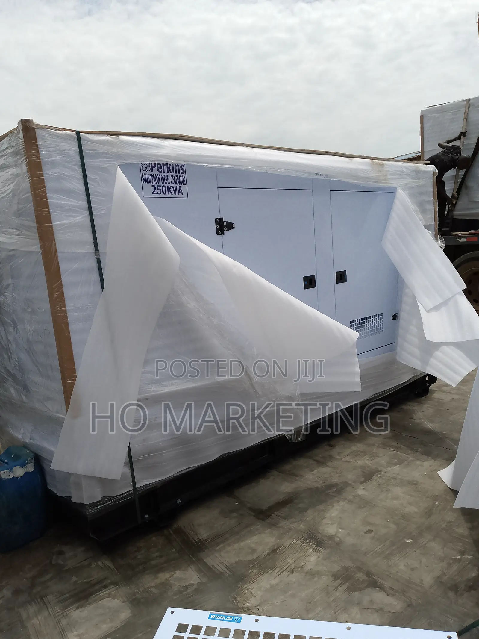 Powrful 250kva Perkins Soundproof Generator