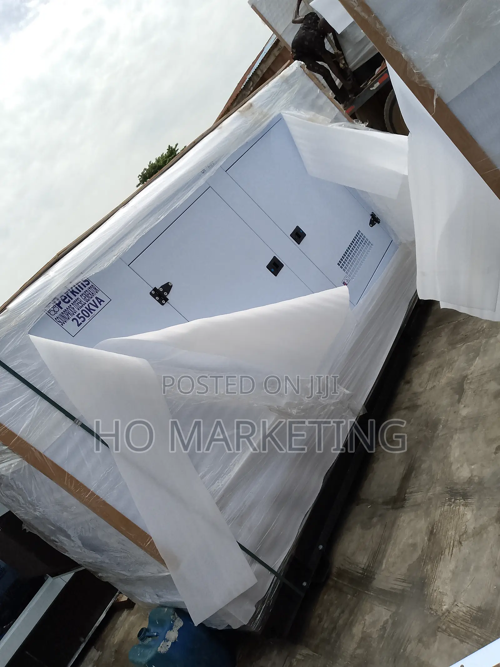 Smartchoice 250kva Perkins Soundproof Generator