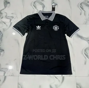 Manchester United Official Pre-Match White Polo Shirt
