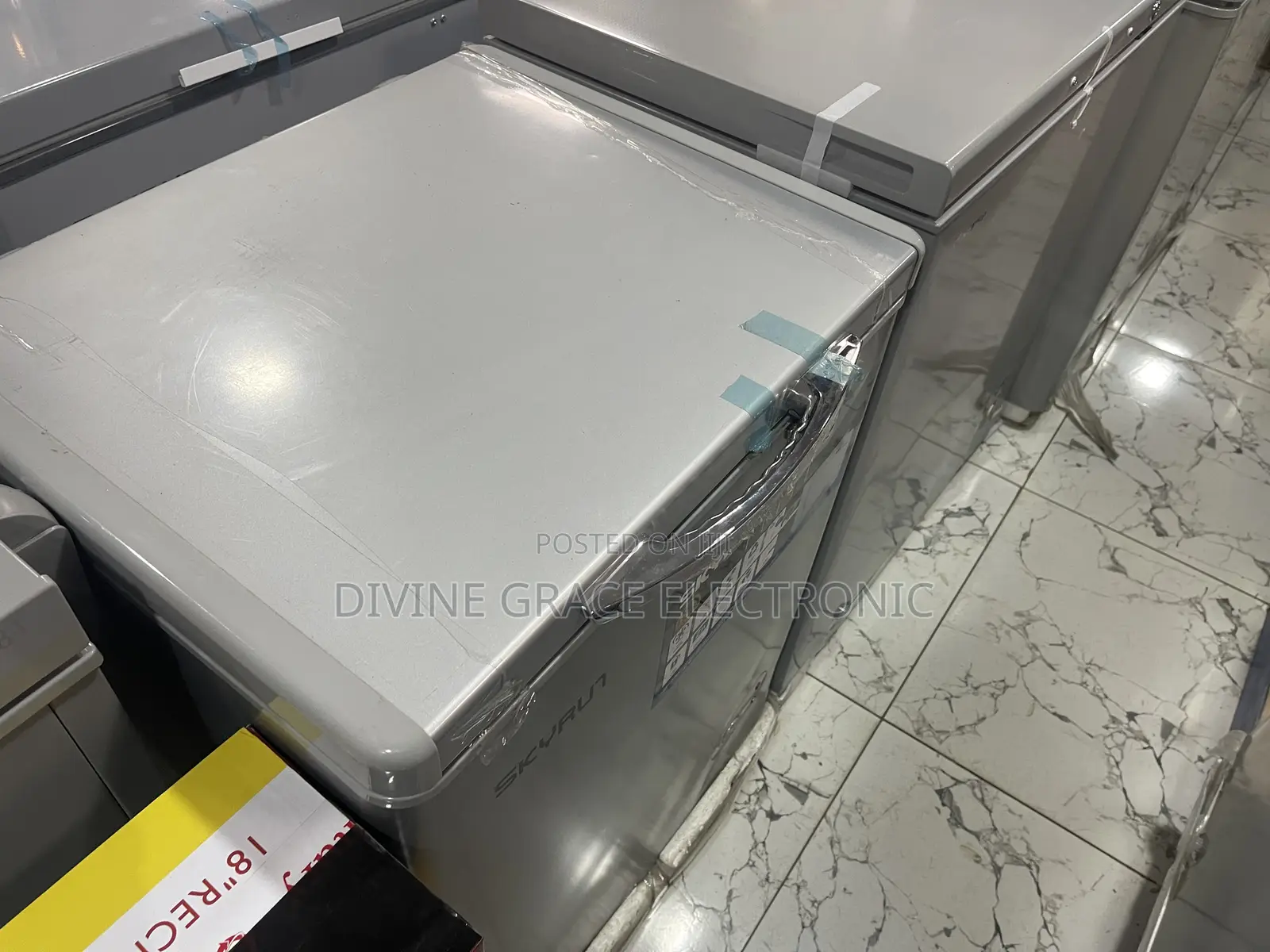 100 Litres Skyrun Chest Freezer R