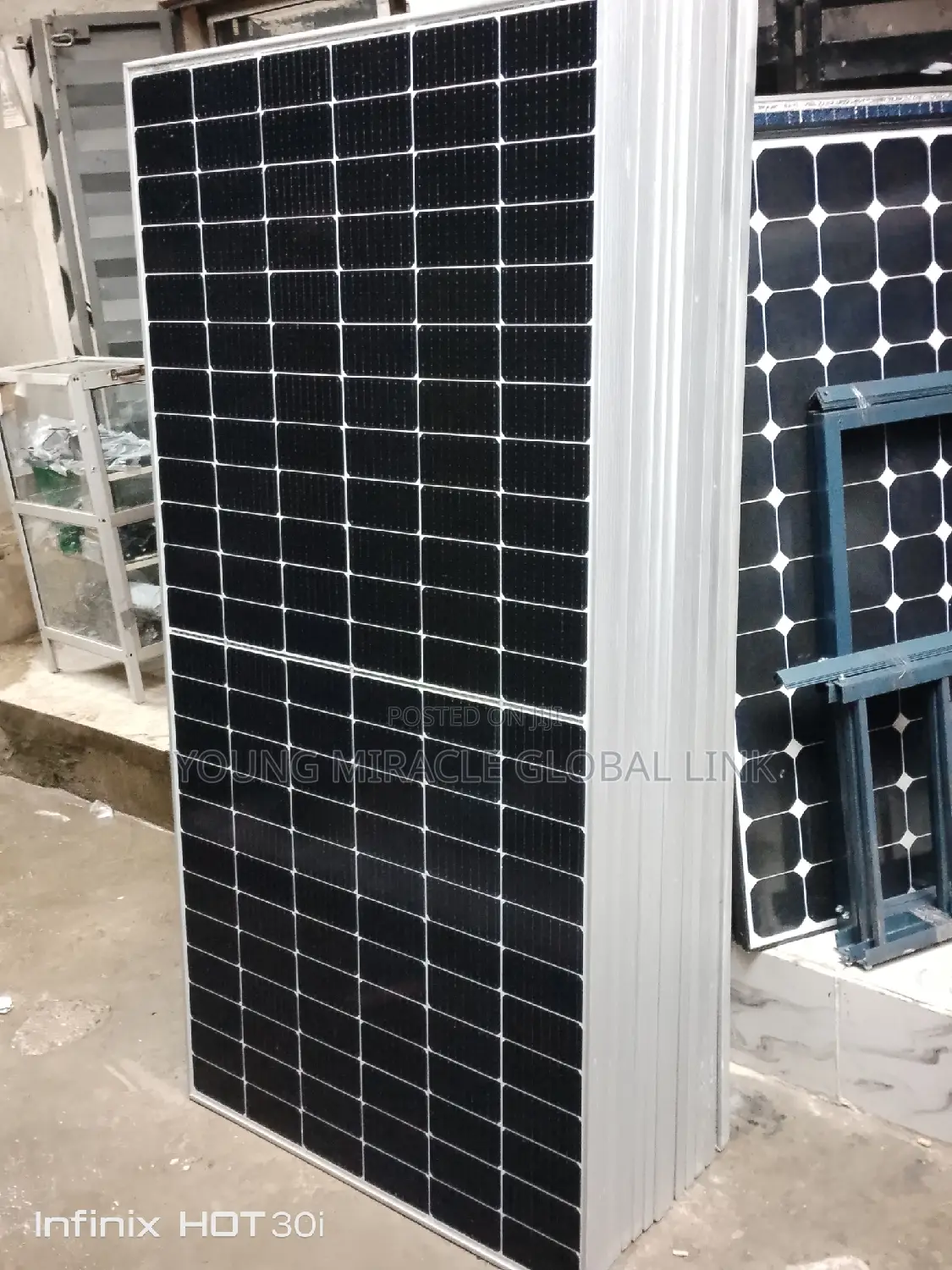 600W / 144cells Trina Solar Panel