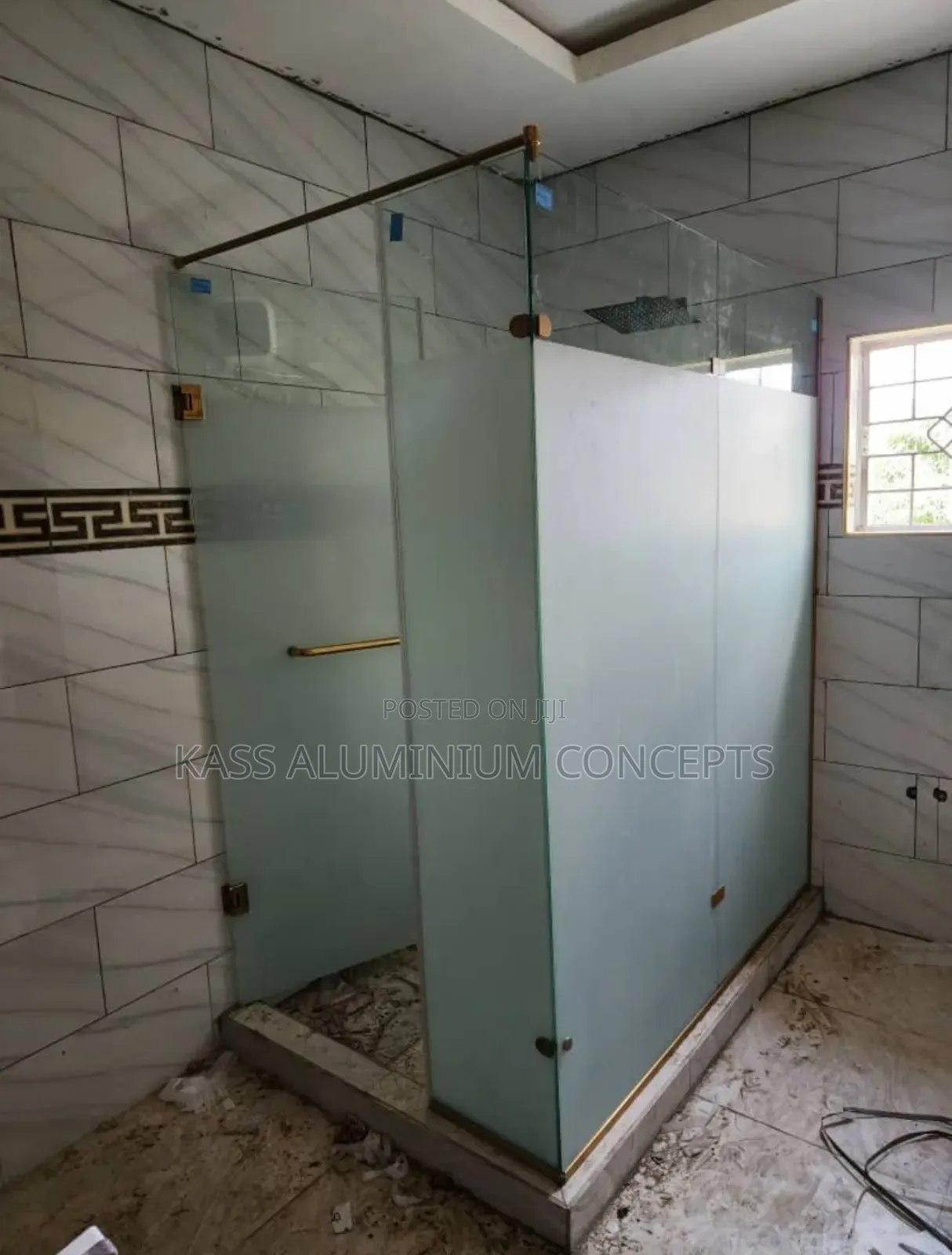 Shower Cubicle Gold
