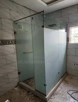 Shower Cubicle Gold