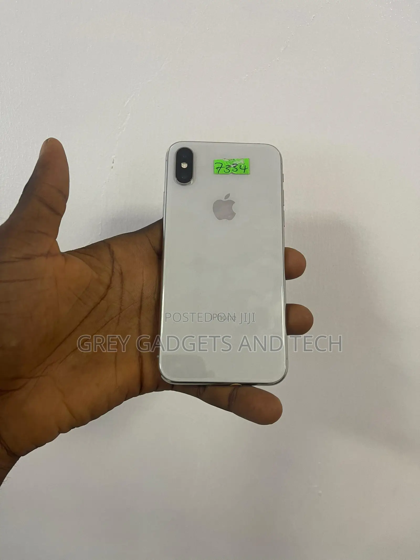 Apple iPhone X 64 GB White