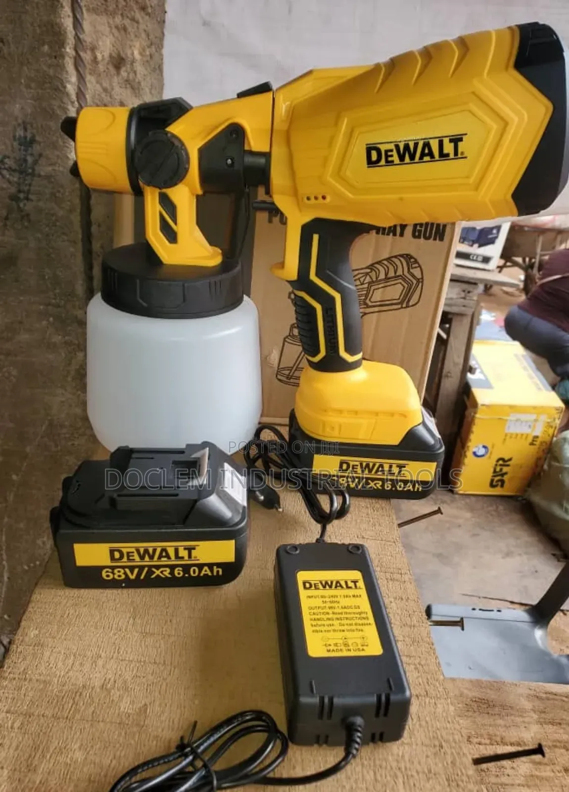 Dewalt Spraying Machine
