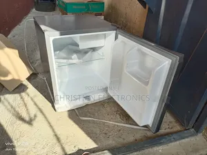 Hisense 45l Bedside Refrigerator Brand New