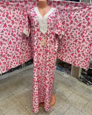 Free Size Gowns With Veils