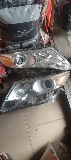 Headlights Toyota Venza 2008/ 2010