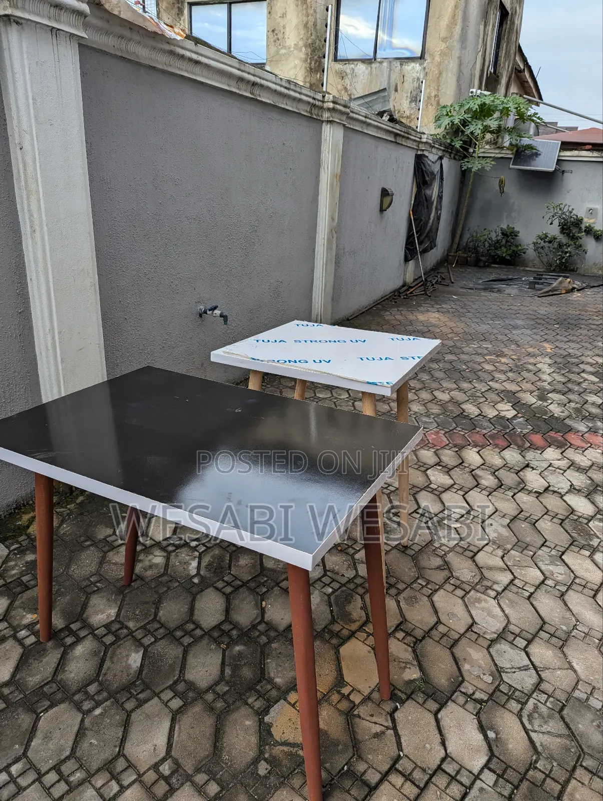 Simple-Reading Table