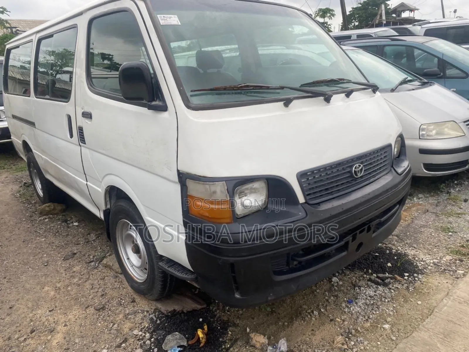 Toyota HiAce 1999 White