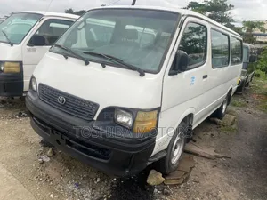 Toyota HiAce 1999 White